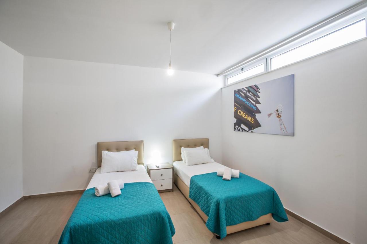 פרוטאראס Polymnia Luxury Villas מראה חיצוני תמונה